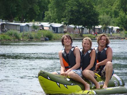 mosel-banana-boot-kinder-action-spaß Banana Boot auf der Mosel