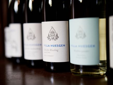Weinauswahl des Weingut Villa Huesgen in Traben-Trarbach