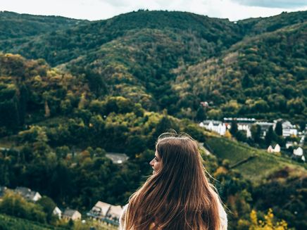 grevenburg-mosel-kautenbachtal Blick von der Grevenburg ins Kautenbachtal