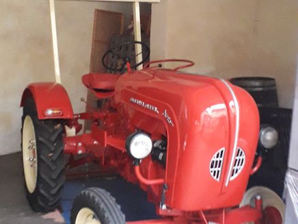 traktor-oldtimer-batterieberg-enkirch Oldtimer Traktor in Enkirch